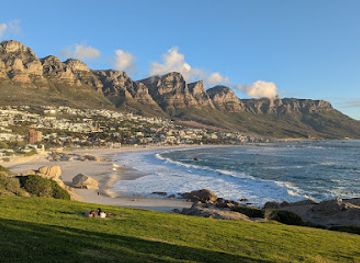 south-africa/cape-town/camps-bay/landmark/camps-bay-beach-and-table-mountain-view-point