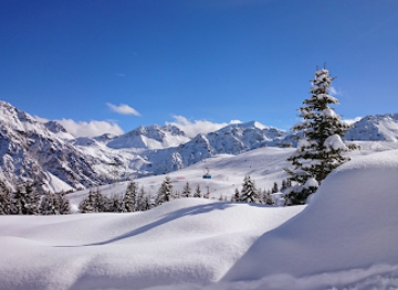 switzerland/arosa/landmark/discover-arosa