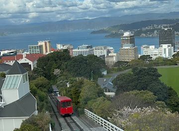 new-zealand/wellington/kelburn/landmark/peace-flame