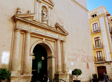 spain/alicante/barrio-de-santa-cruz/landmark/cocatedral-de-sant-nicolau-de-bari-d-alacant