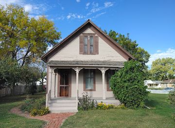 nebraska/pine-ridge/landmark/willa-cather-childhood-home