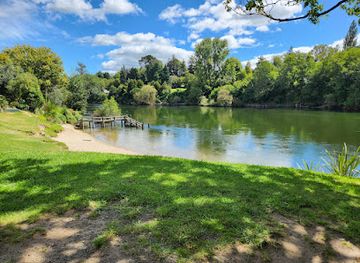 new-zealand/hamilton/landmark/wellington-street-beach
