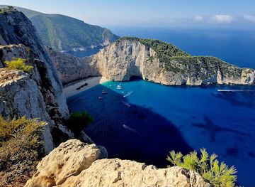 greece/zakynthos/landmark/navagio-beach-viewpoint
