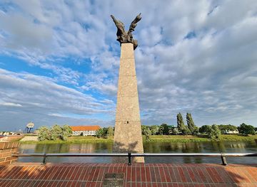 poland/gorzów-wielkopolski/landmark/pomnik-pionierow-gorzowa