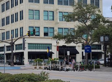 florida/st-petersburg/tampa-bay/landmark/s-h-kress-and-co-building-st-petersburg-fl