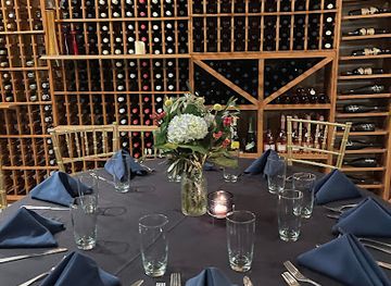 north-carolina/hickory/landmark/market-on-main