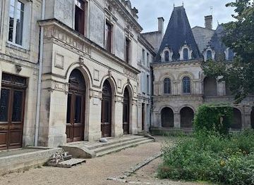 france/la-rochelle/landmark/maison-henri-ii