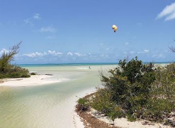 british-virgin-islands/anegada-beaches/landmark/flamingo-pond-lookout