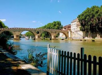 italy/rome/landmark/lungotevere-in-augusta