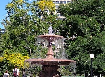 canada/ottawa/elgin-street/landmark/lieutenant-colonel-john-by-fountain