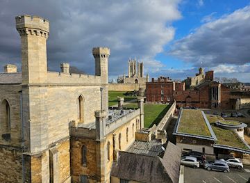 united-kingdom/lincolnshire/landmark/lincoln-castle