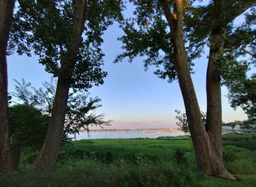 rhode-island/providence/landmark/stillhouse-cove-gaspee-memorial
