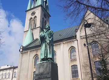 poland/bielsko-biala/landmark/statue-of-martin-luther