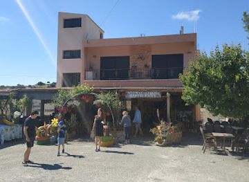 cyprus/pissouri-village/landmark/midway-athos-restaurant