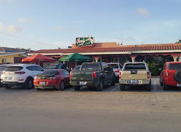 aruba/tanki-leendert/landmark/glenn-s-place