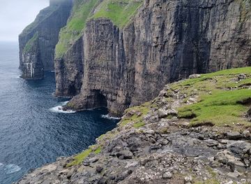 faroe-islands/skuvoy/landmark/asmundarstakkur