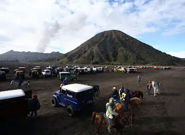 Jeep Parking Area Sukapura - Probolinggo