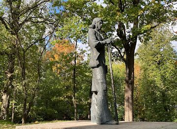 estonia/võru/landmark/kristjan-jaak-petersoni-malestusmark-monument-to-kristjan-jaak-peterson