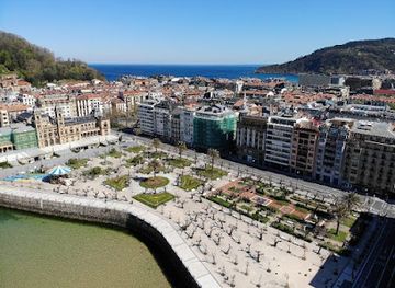 spain/san-sebastian/antiguo/landmark/kontxa-pasealekua