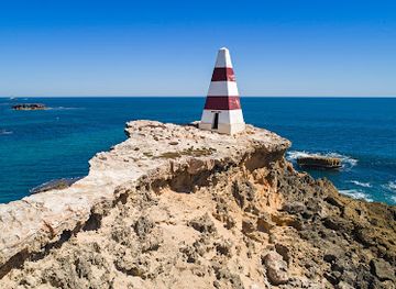 australia/limestone-coast/landmark/robe-obelisk