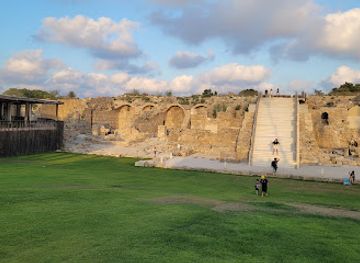 israel/caesarea/caesarea-national-park/landmark/gan-leumi-namal-kisarya
