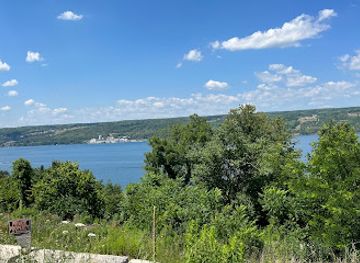 new-york/finger-lakes-region/landmark/cayuga-lake