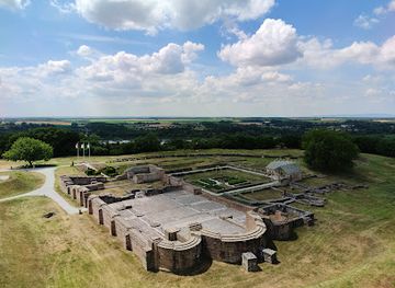 hungary/somogy/landmark/szent-laszlo-latogatokozpont-somogyvar