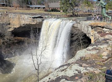 alabama/lookout-mountain/landmark/noccalula-falls