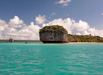 new-caledonia/mare/landmark/upi-bay