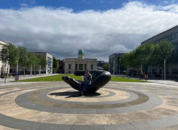 ireland/dublin/landmark/the-wishing-hand