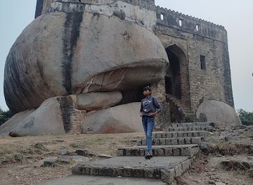 india/jabalpur/sadar-bazaar/landmark/rani-durgawati-fort