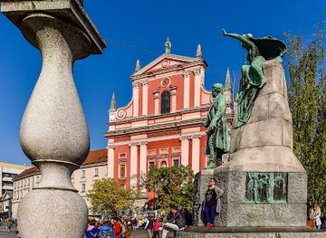 slovenia/central-slovenia/landmark/franciscan-church-of-the-annunciation