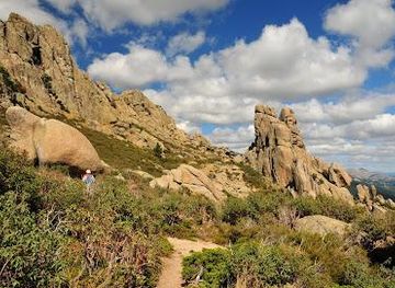 spain/segovia/landmark/sierra-de-guadarrama