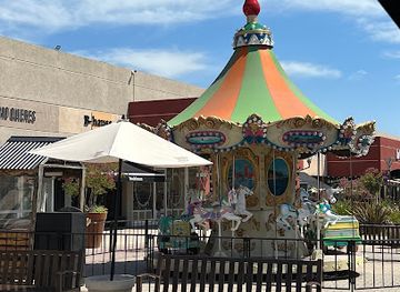 argentina/rosario/barrio-fisherton/landmark/fisherton-square-chic