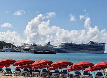 sint-maarten/simpson-bay-lagoon/landmark/parotte-ville-bird-park