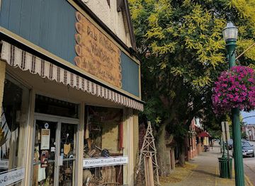 ohio/marietta/landmark/dad-s-primitive-workbench