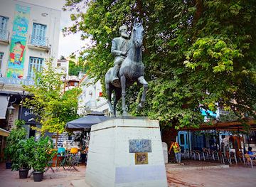 greece/thessaly/landmark/statue-of-aris-velouchiotis