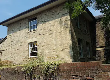 Newnham House