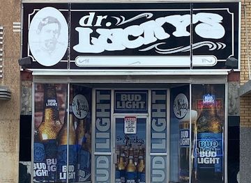 south-dakota/mitchell/landmark/dr-lucky-s-bar-grill