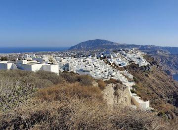 greece/santorini/landmark/firostefani-central-square