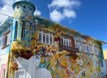curacao/punda/landmark/three-o-clock-romance-mural