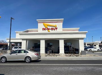 utah/logan/landmark/in-n-out-burger