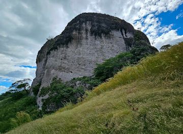 honduras/la-paz-region/landmark/piedra-gorda