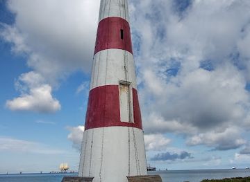 the-bahamas/lucaya/landmark/pinders-point-lighthouse