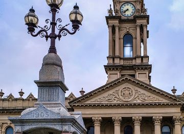 australia/melbourne/southbank/landmark/bank-street-memorial-fountain