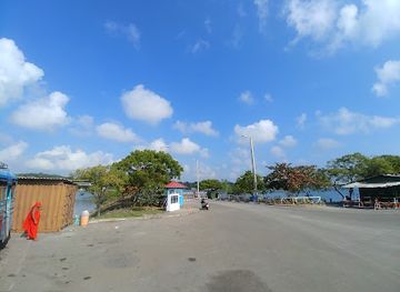 sri-lanka/trincomalee-district/landmark/china-bay-harbour