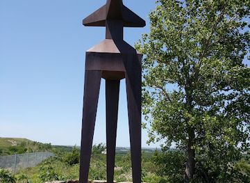 kansas/central-plains/landmark/guard-of-the-plains-sculpture