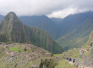 peru/choquequirao-trek/landmark/sun-gate