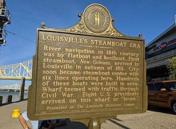 kentucky/louisville/landmark/belle-of-louisville-riverboats