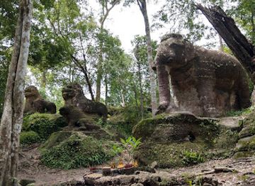 cambodia/oddar-meanchey/landmark/elephant-pond-srah-damrei